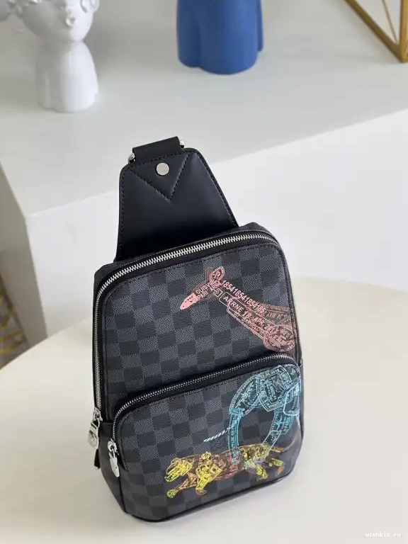 WIS SLINGBAG VUITTON LOUIS AVENUE 0702